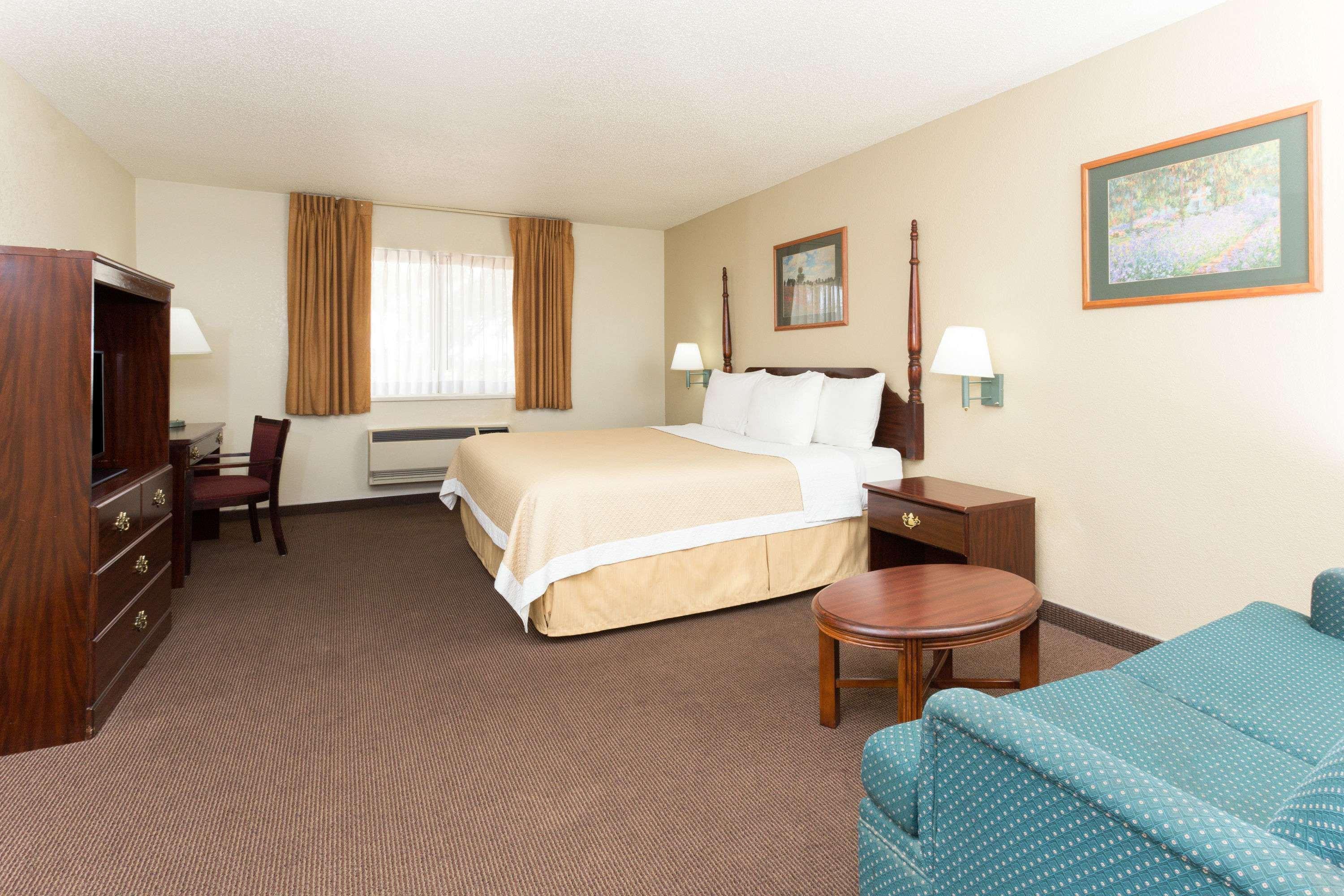 Days Inn By Wyndham Colorado Springs Airport Exterior foto