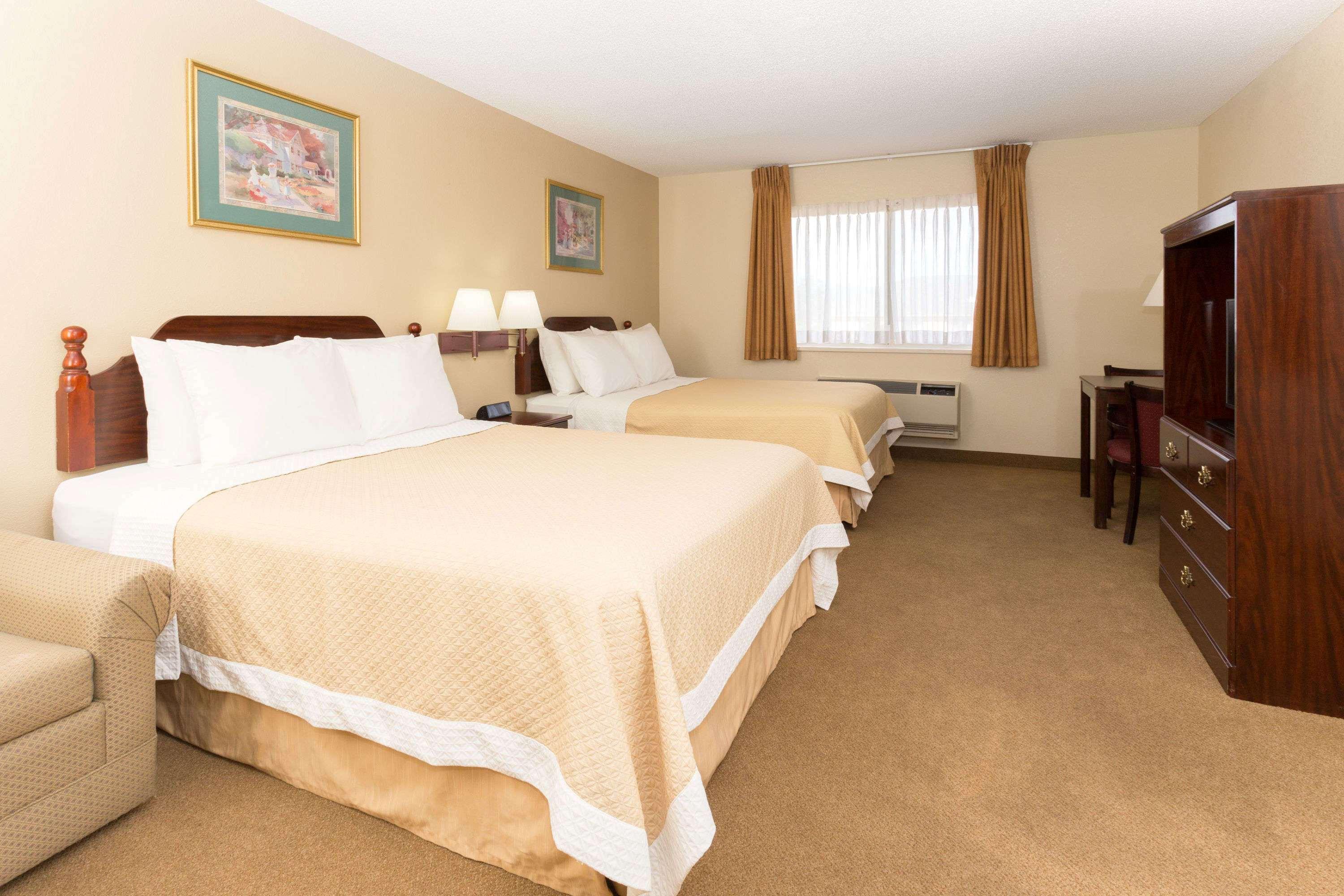 Days Inn By Wyndham Colorado Springs Airport Exterior foto