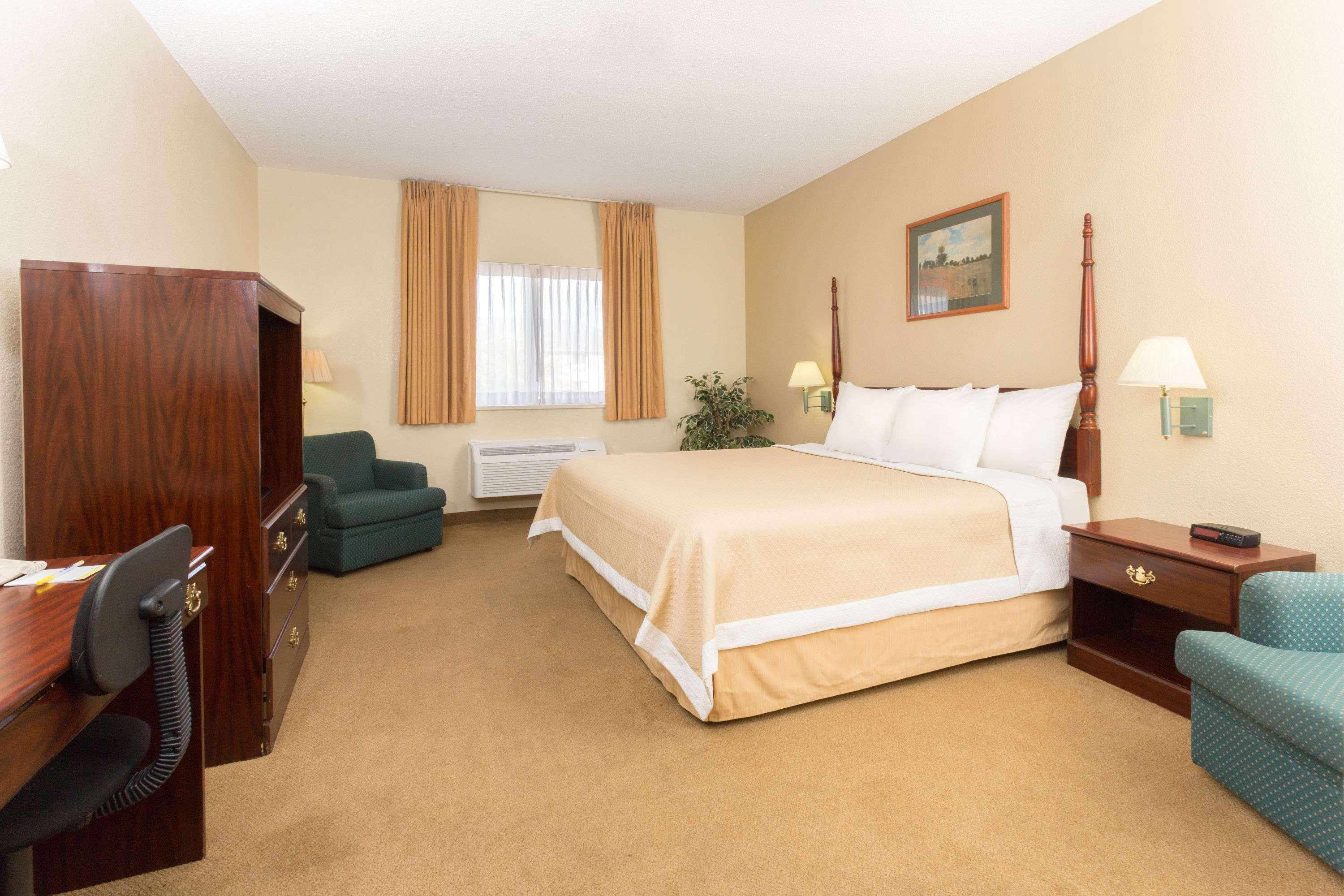 Days Inn By Wyndham Colorado Springs Airport Exterior foto
